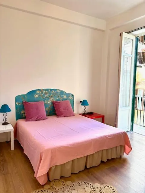 Luminosissimo Grande Appartamento Nel Centro Di Palermo Apartman